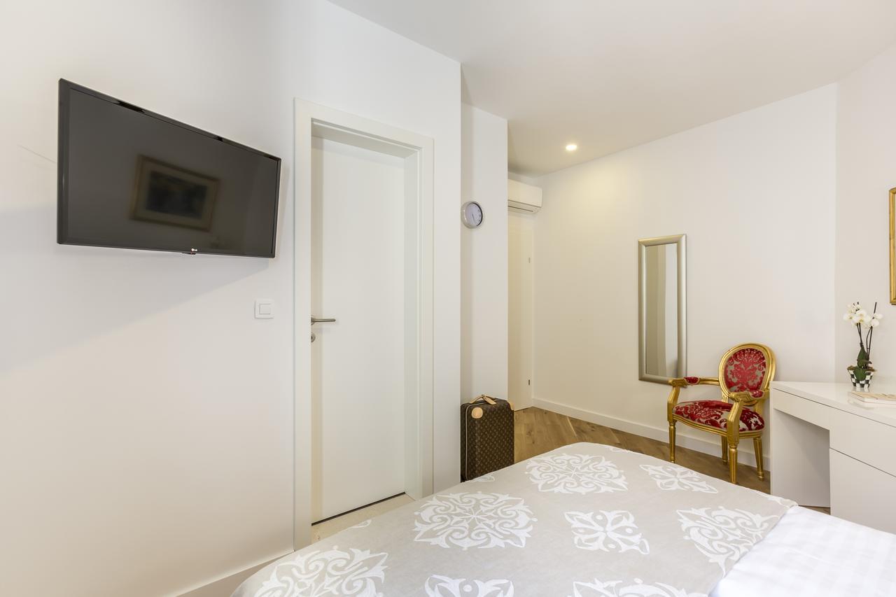 Centro Di Centri Due Hotell Split Exteriör bild