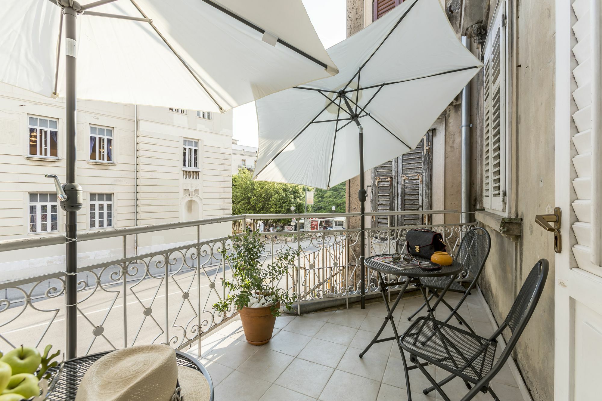 Centro Di Centri Due Hotell Split Exteriör bild